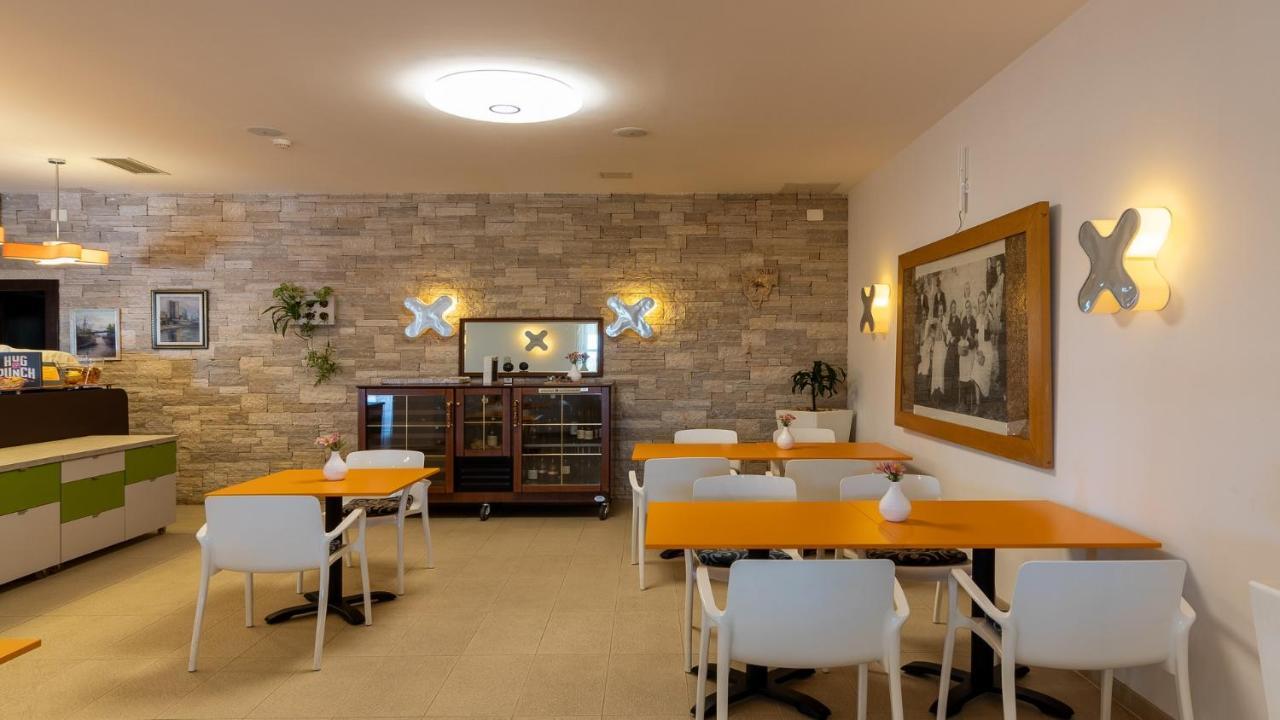 Velanera Hotel & Restaurant Šišan エクステリア 写真